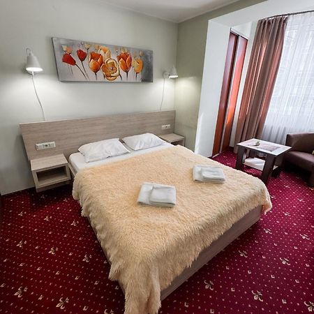 Apartments Deluxe Ιβανό-Φρανκίβσκ Εξωτερικό φωτογραφία