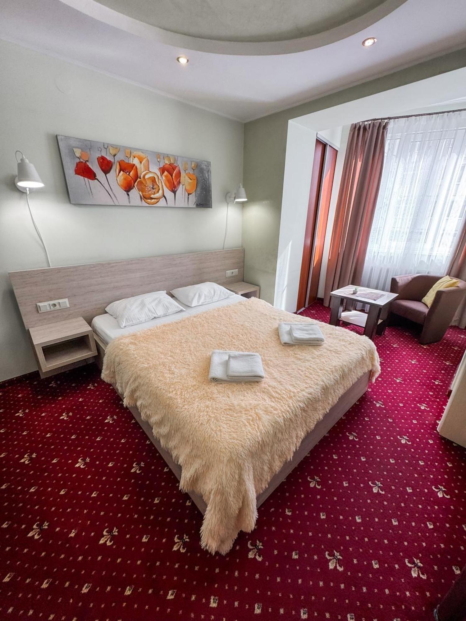 Apartments Deluxe Ιβανό-Φρανκίβσκ Εξωτερικό φωτογραφία
