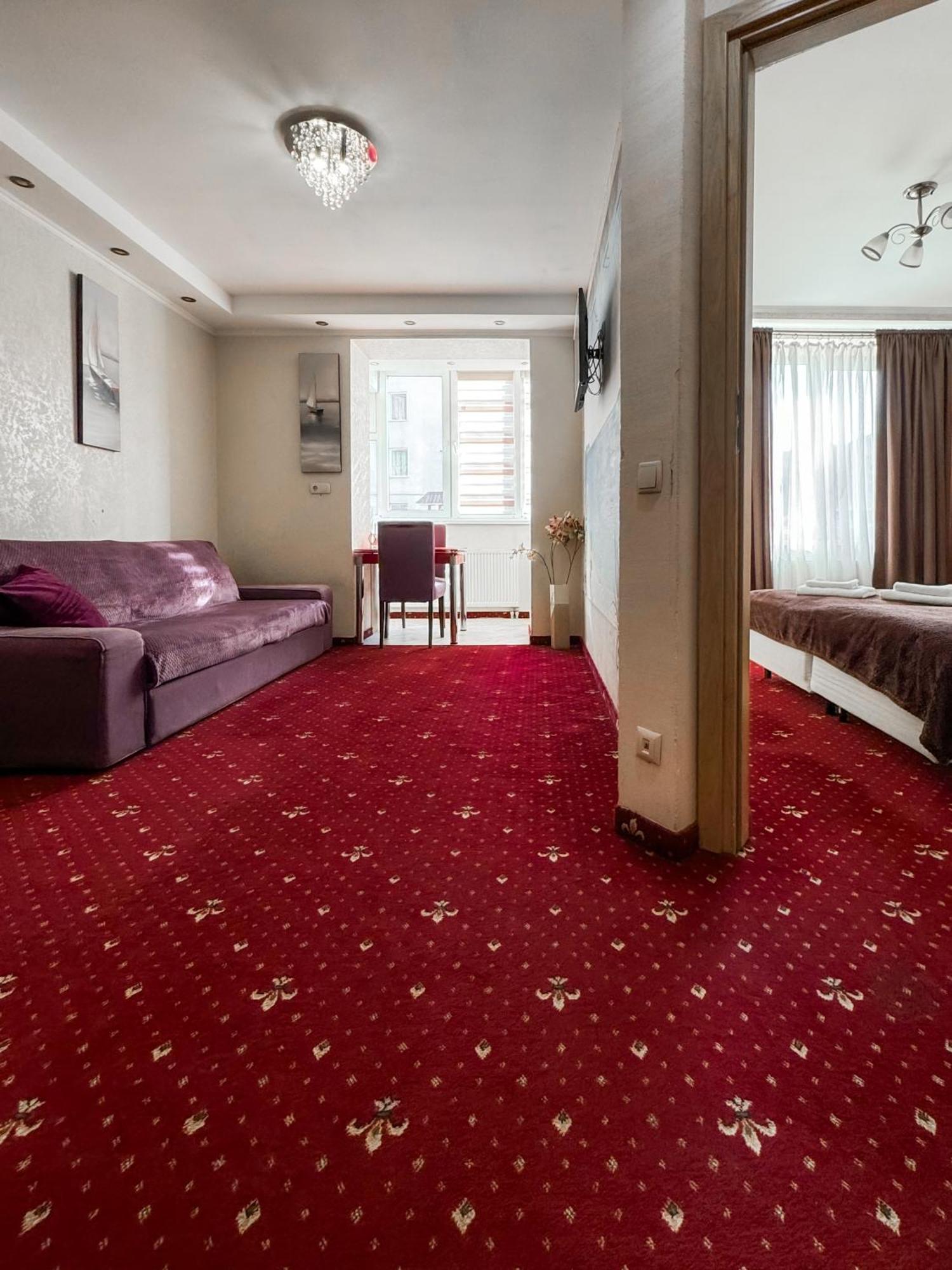 Apartments Deluxe Ιβανό-Φρανκίβσκ Εξωτερικό φωτογραφία