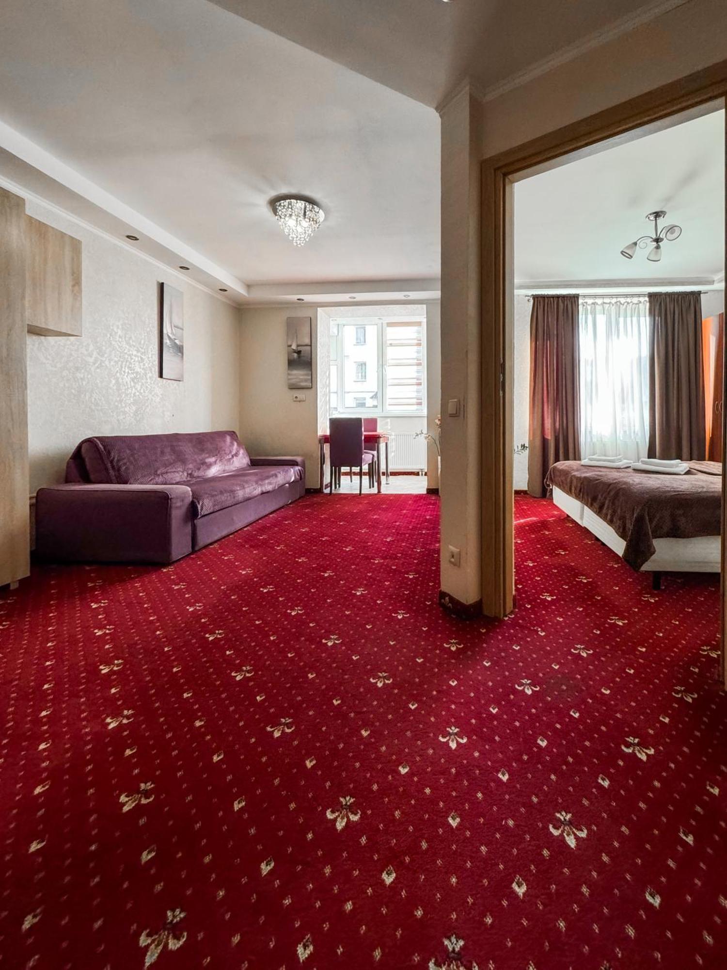 Apartments Deluxe Ιβανό-Φρανκίβσκ Εξωτερικό φωτογραφία