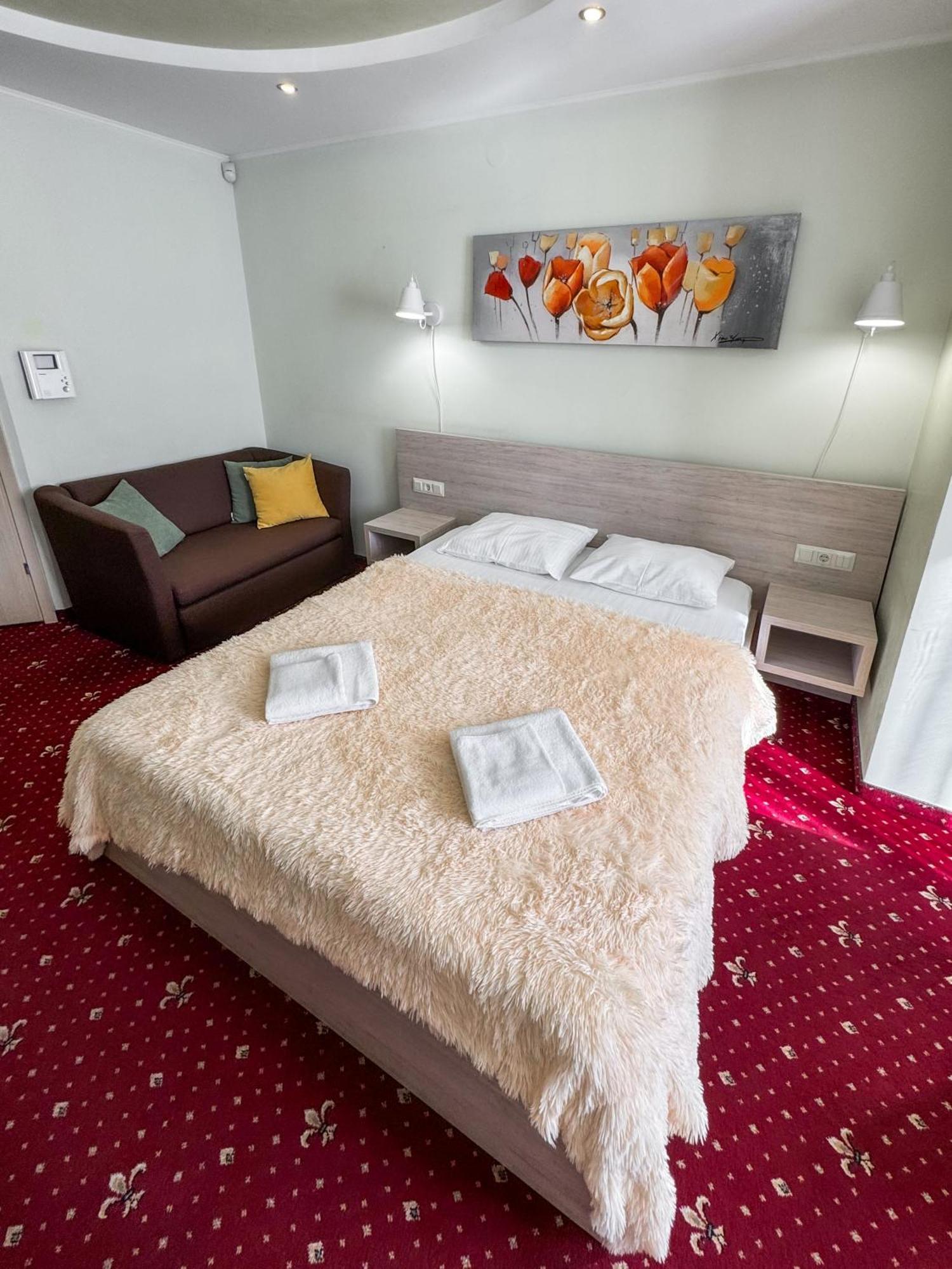 Apartments Deluxe Ιβανό-Φρανκίβσκ Εξωτερικό φωτογραφία