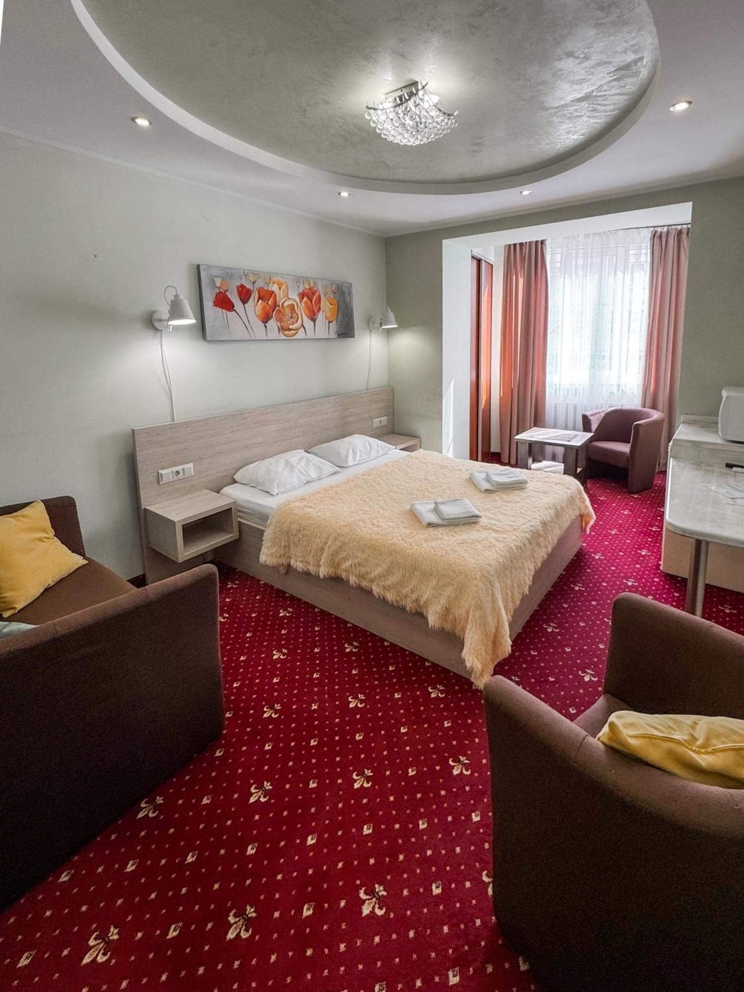 Apartments Deluxe Ιβανό-Φρανκίβσκ Εξωτερικό φωτογραφία