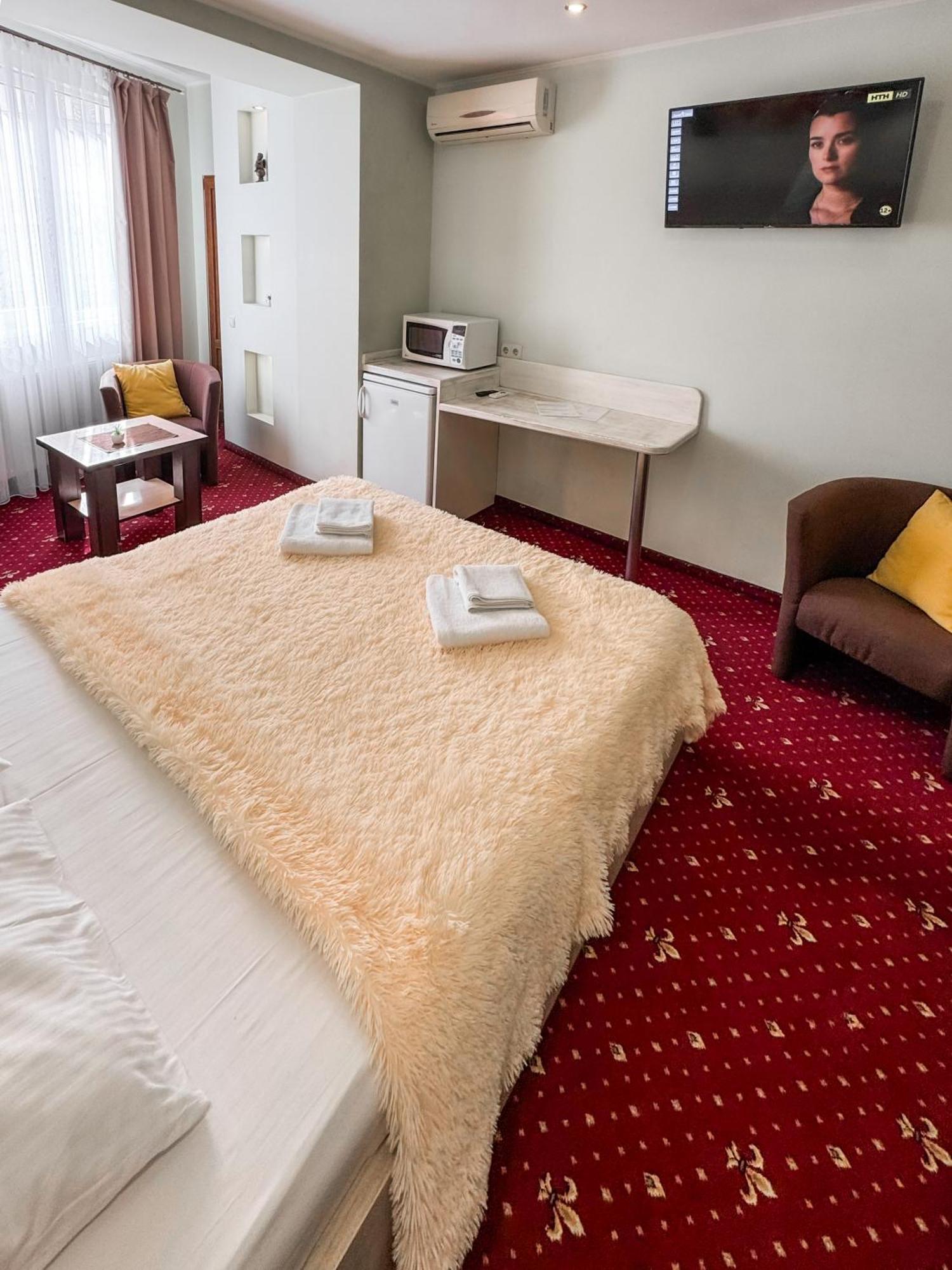 Apartments Deluxe Ιβανό-Φρανκίβσκ Εξωτερικό φωτογραφία