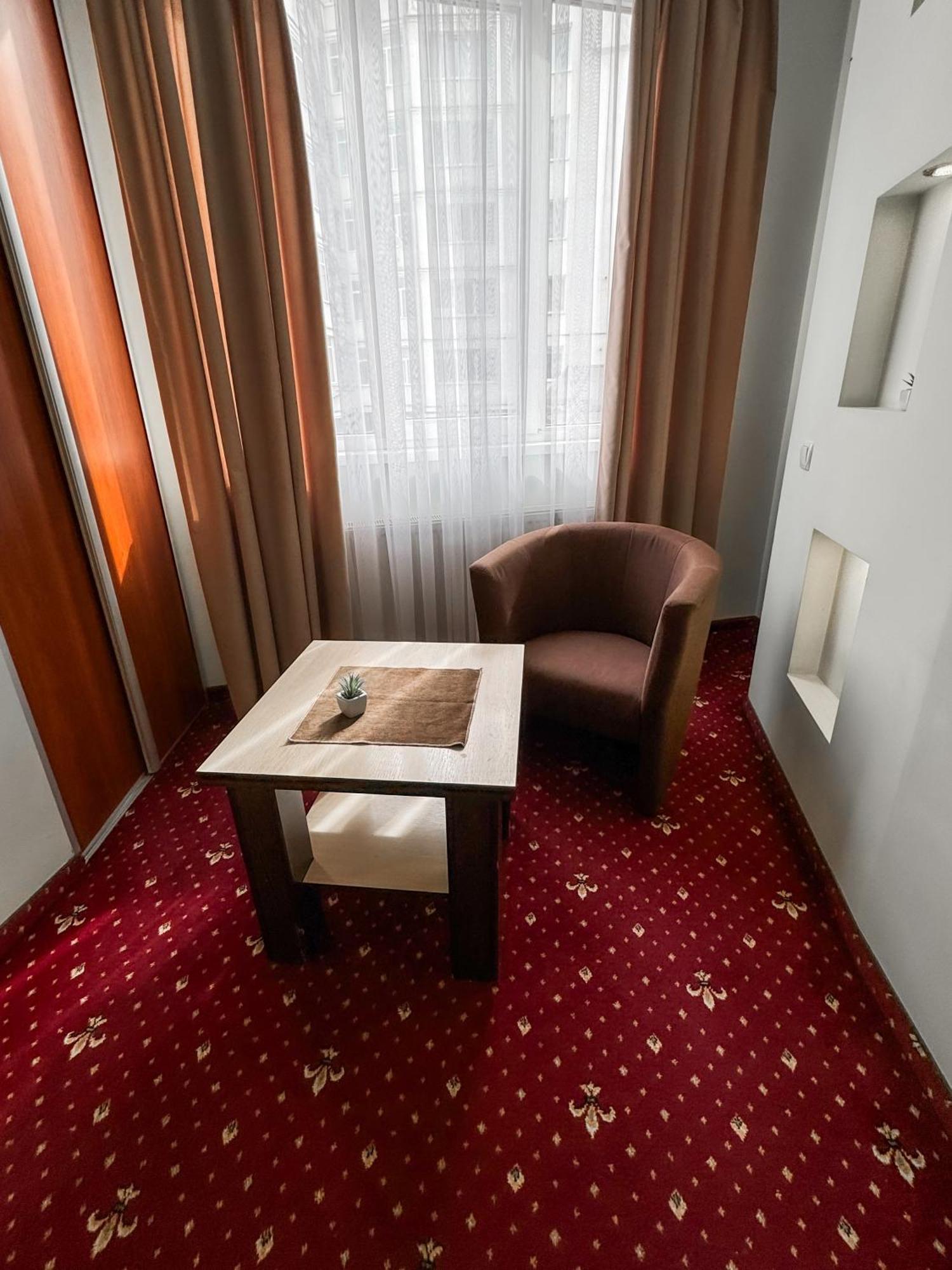 Apartments Deluxe Ιβανό-Φρανκίβσκ Εξωτερικό φωτογραφία