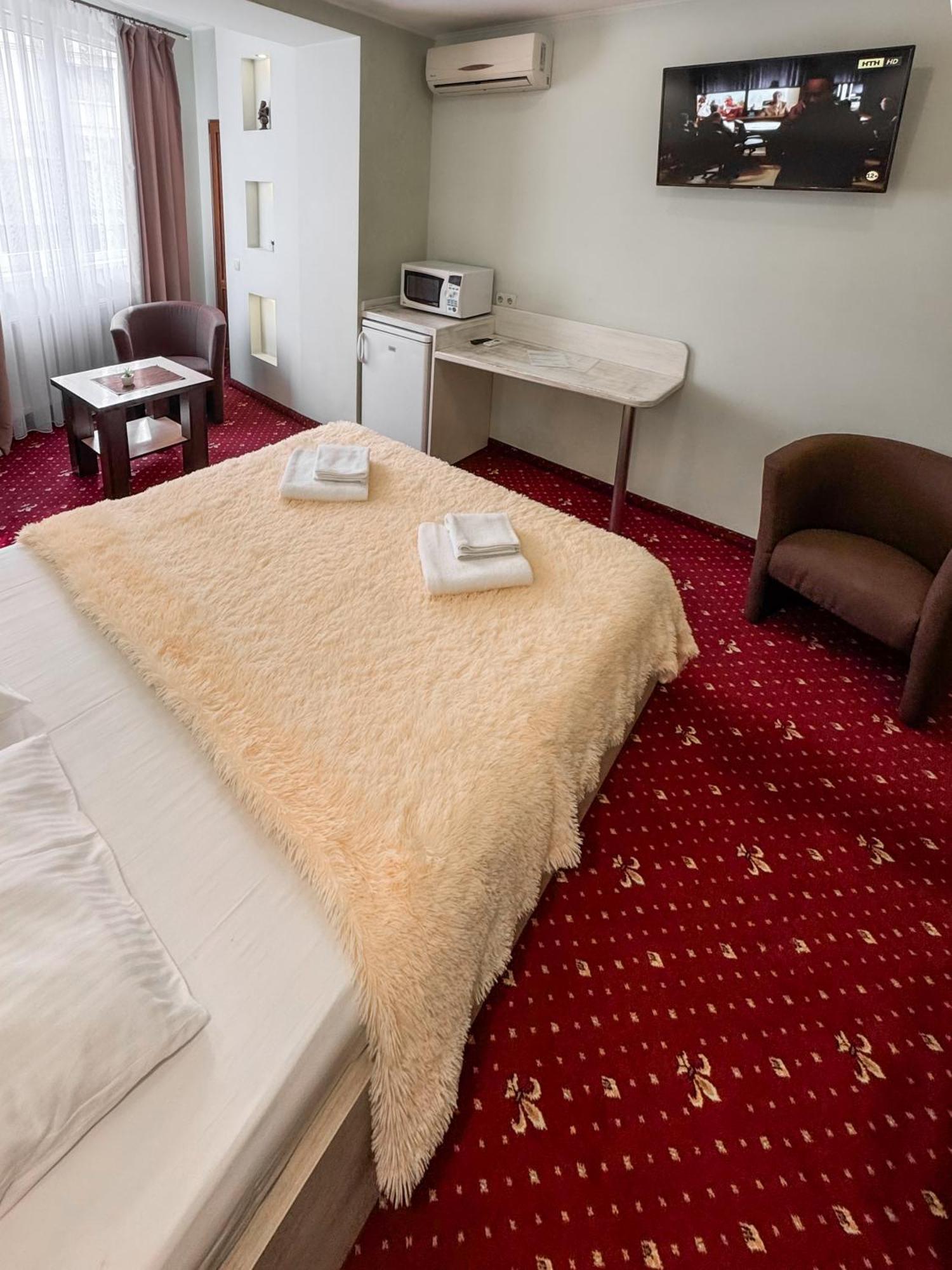 Apartments Deluxe Ιβανό-Φρανκίβσκ Εξωτερικό φωτογραφία