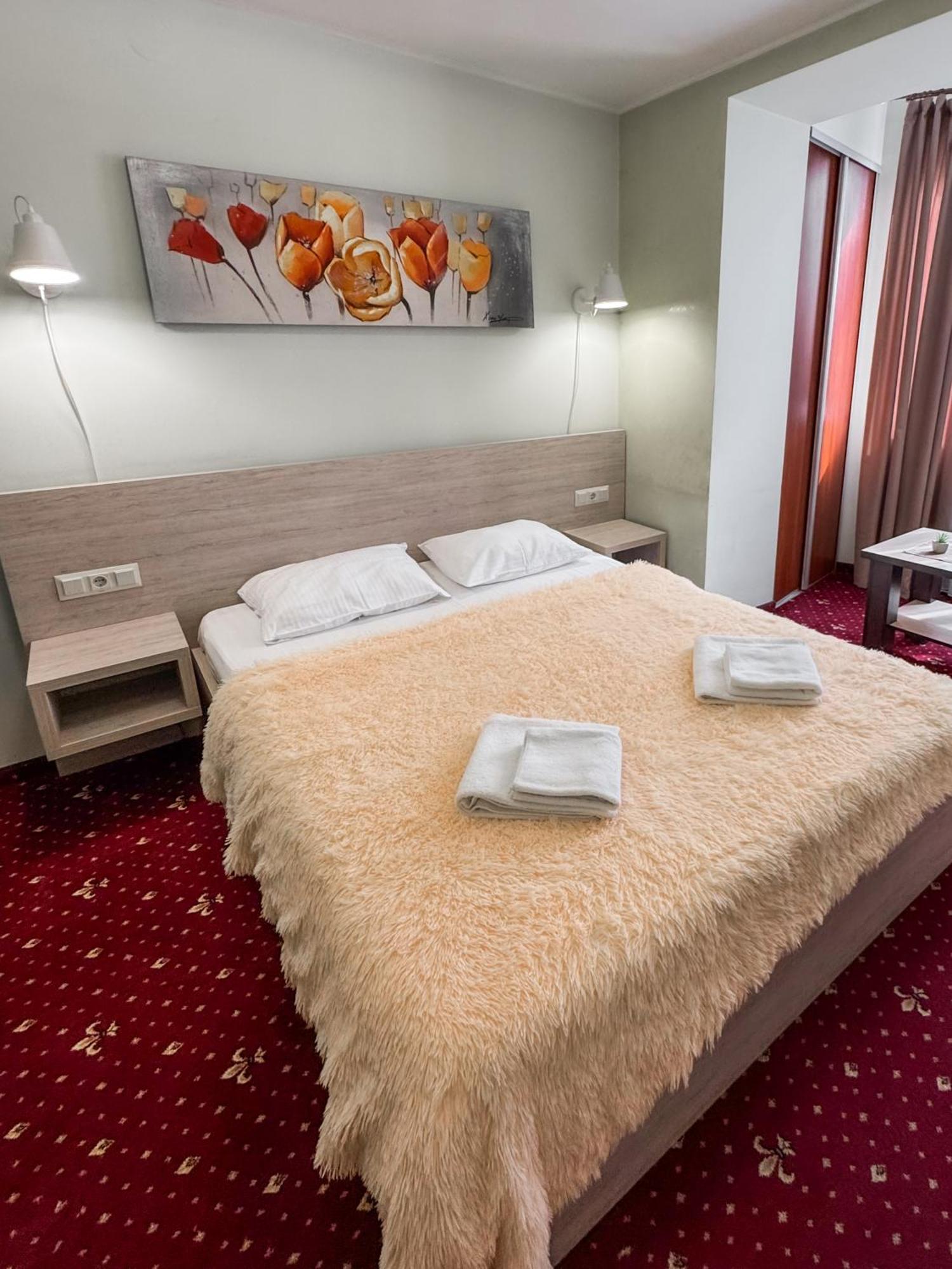Apartments Deluxe Ιβανό-Φρανκίβσκ Εξωτερικό φωτογραφία