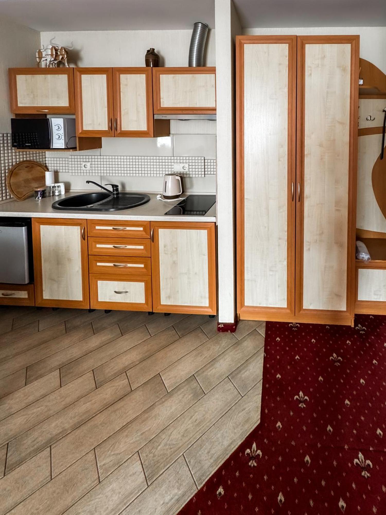 Apartments Deluxe Ιβανό-Φρανκίβσκ Εξωτερικό φωτογραφία